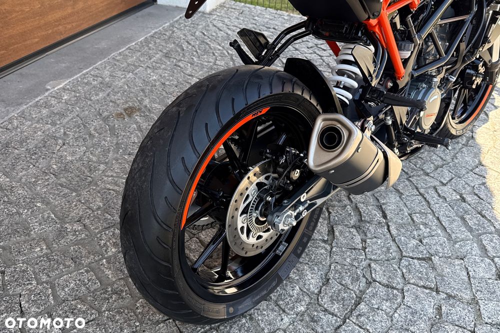 KTM Duke 125 - 12