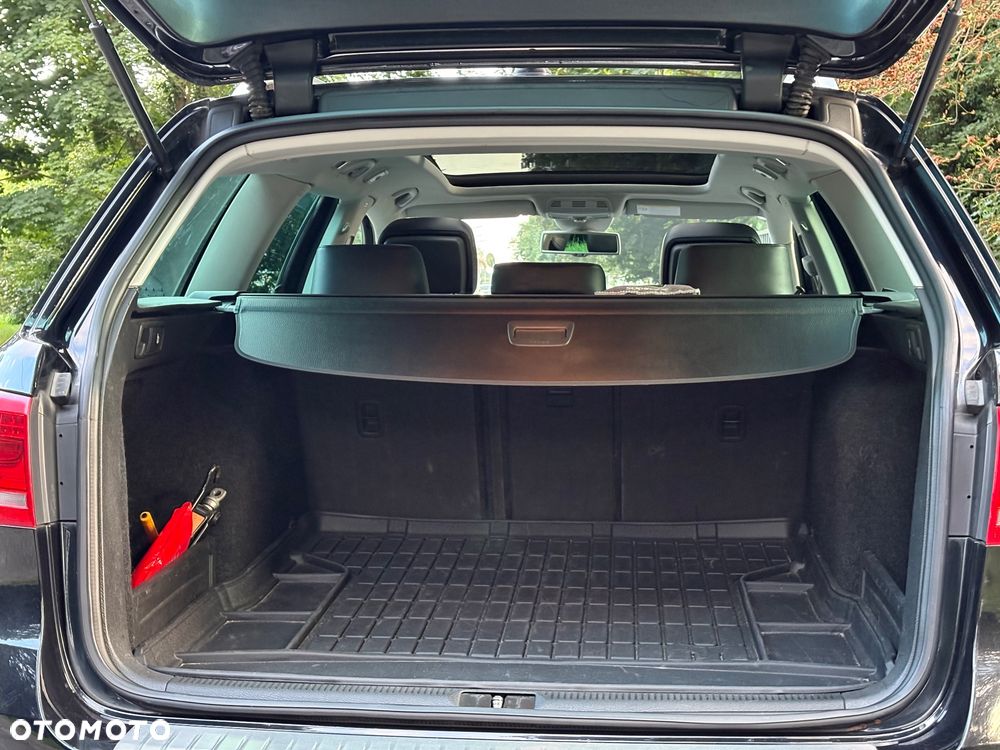 Volkswagen Passat 2.0 TDI DSG BlueMotion Technology R-Line - 12