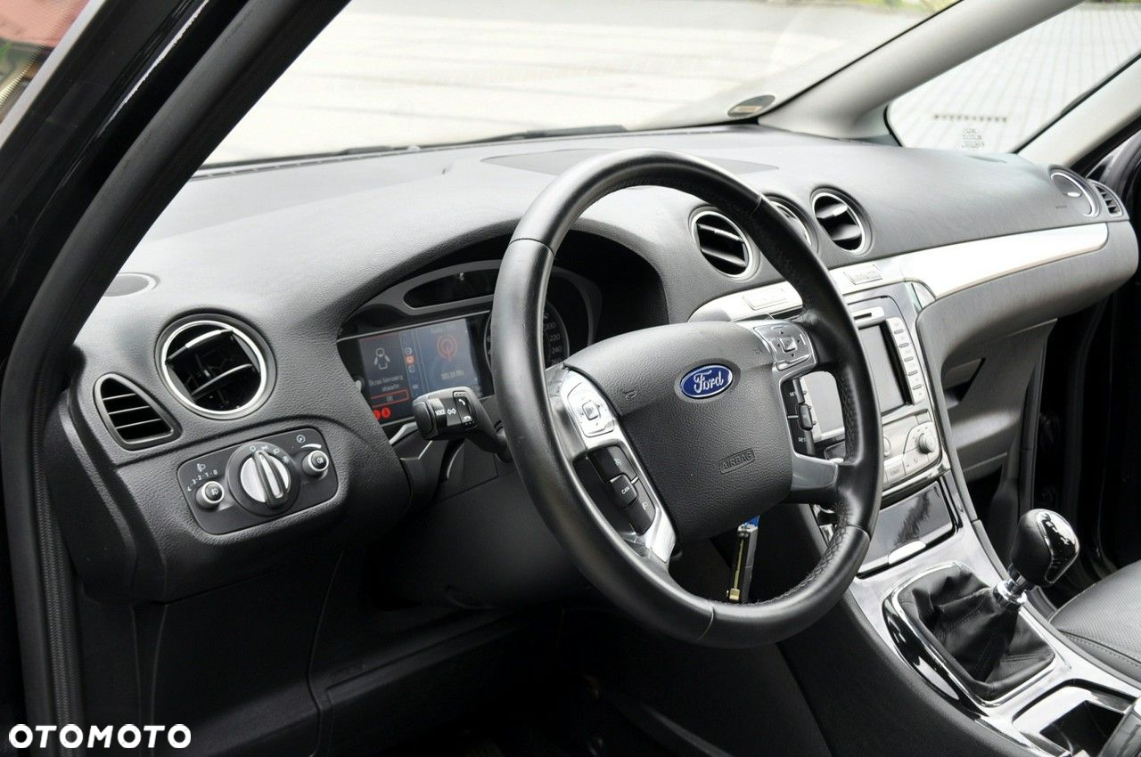Ford S-Max - 23