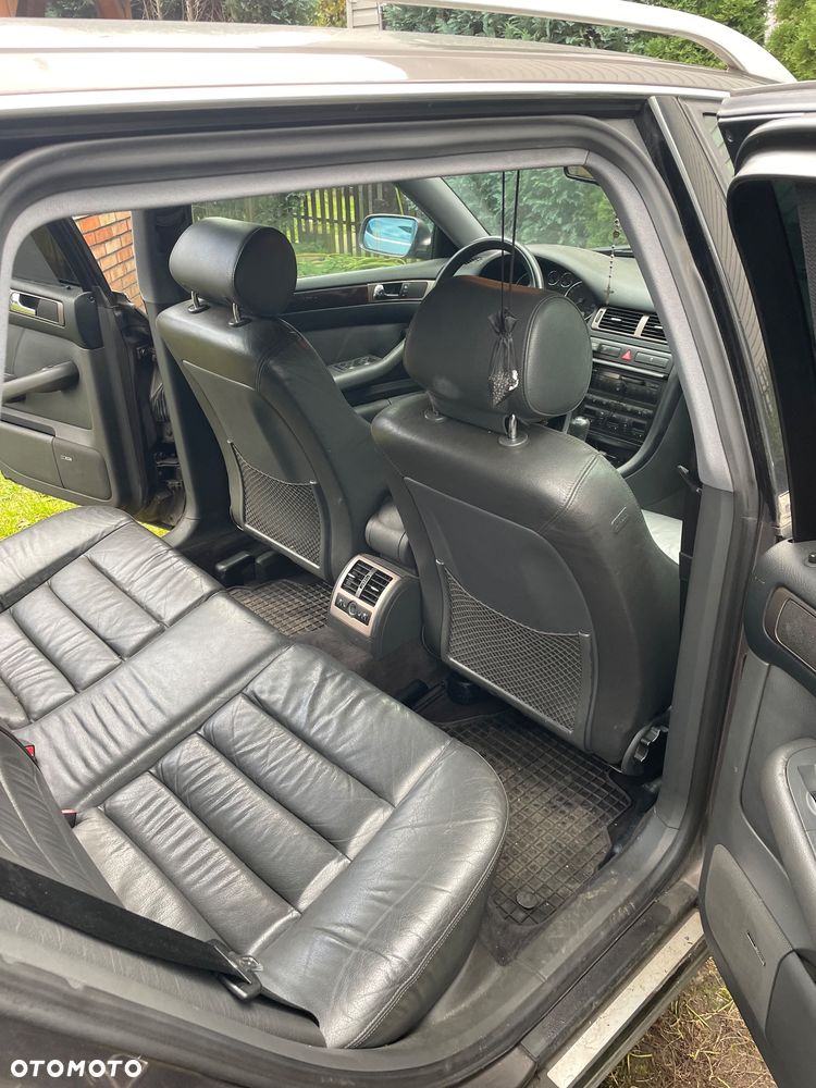 Audi A6 Avant 2.4 - 15