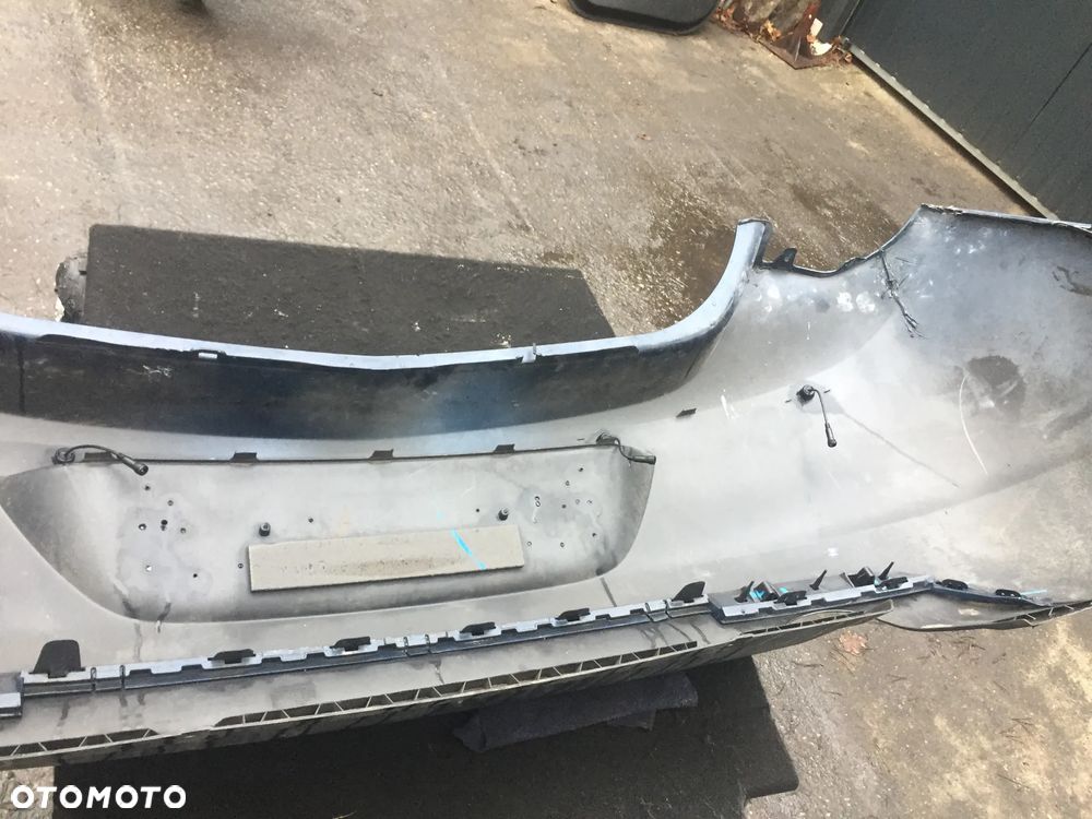 Opel Astra J hb Lakier z22a Drzwi prawy tył  Klapa tył   Deska Kokpit Poduszka deski i kierownicy Szyba Przód z sensorem _ czujnikiem Zawiasy przedniej  maski 20879202 lewy 20879203 prawy - 16