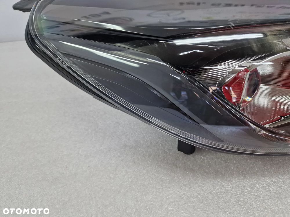 FORD FIESTA MK8 17- PRAWA LAMPA PRZEDNIA PRZÓD SOCZEWKA + LED , CIEMNA , NR L1BB-13E014-EH , NR AUKCJI LA448 - 4
