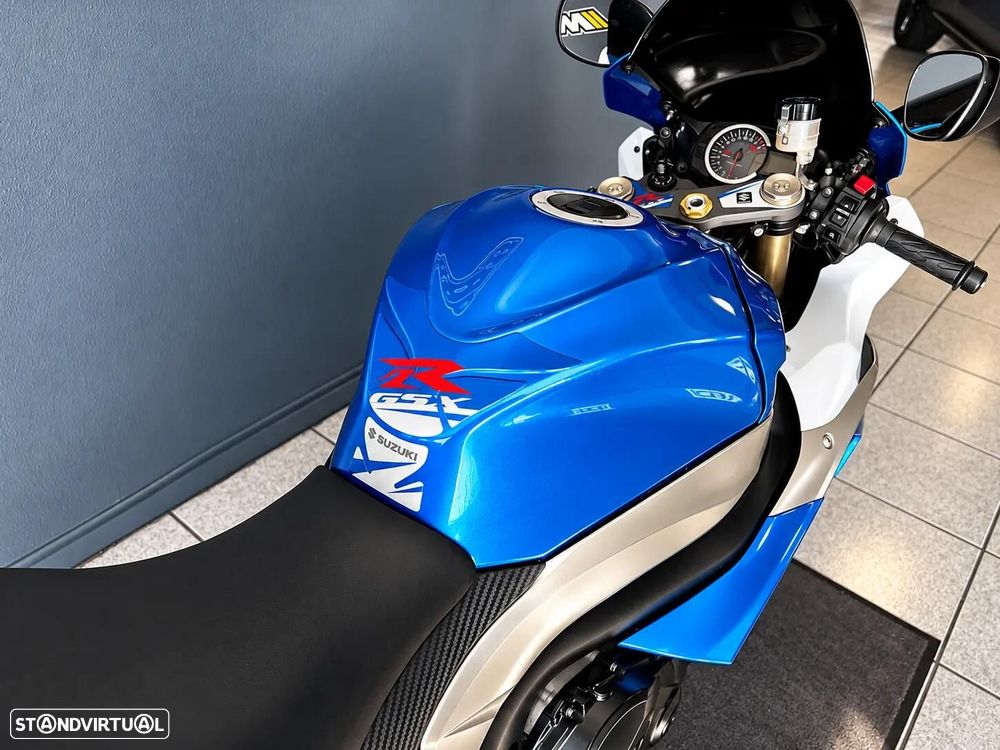 Suzuki GSX-R - 10
