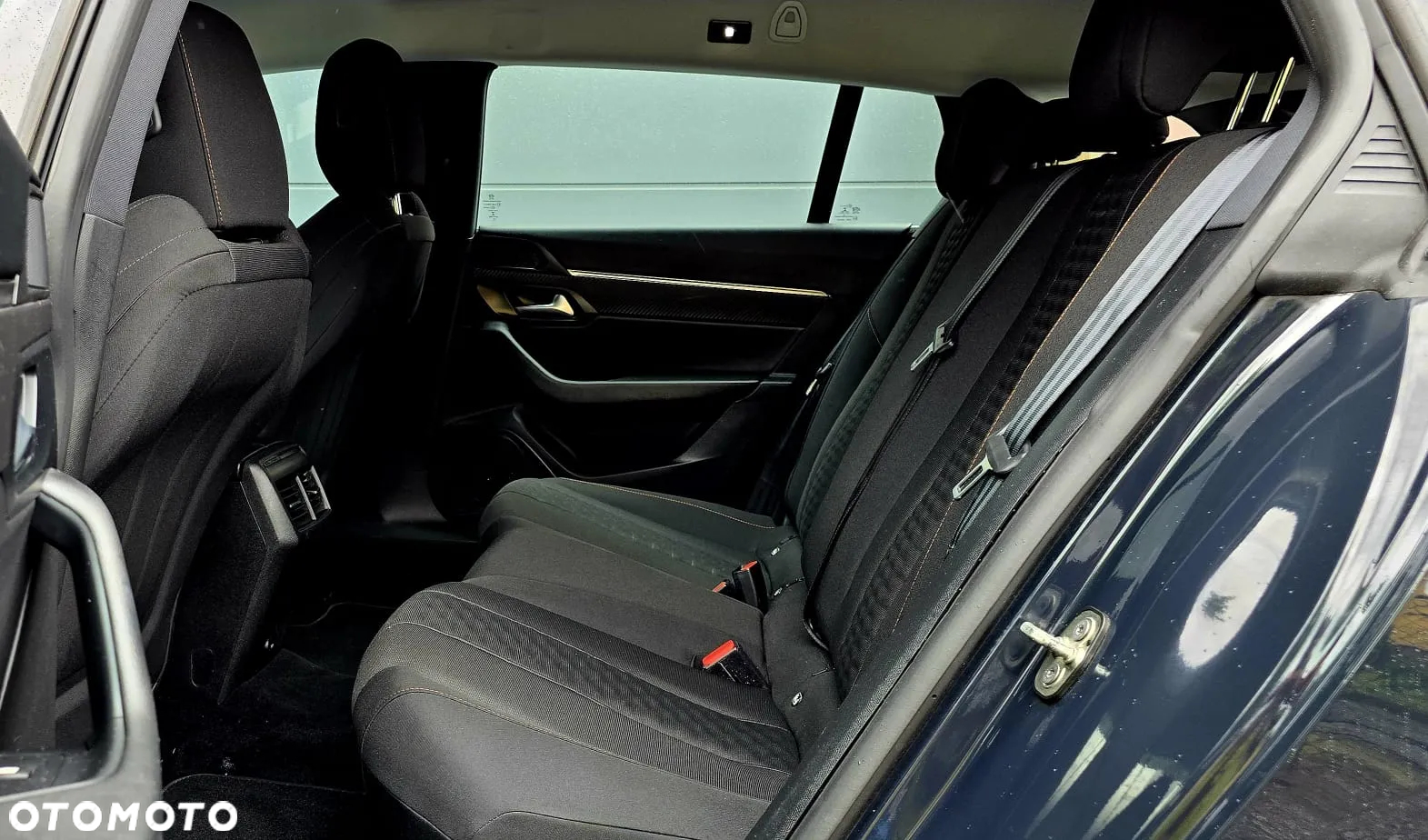 Peugeot 508 SW BlueHDi 130 Active Business-Paket - 24