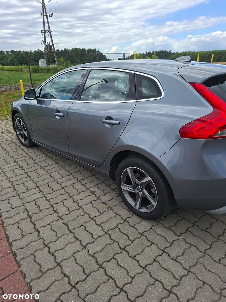 Volvo V40 D4 Drive-E R-Design Momentum - 6