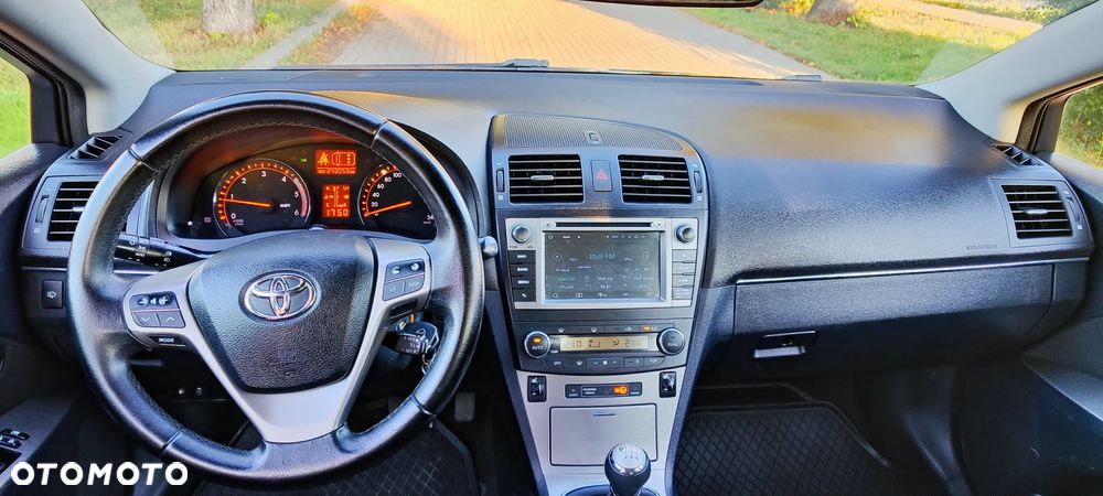 Toyota Avensis 2.0 D-4D - 31