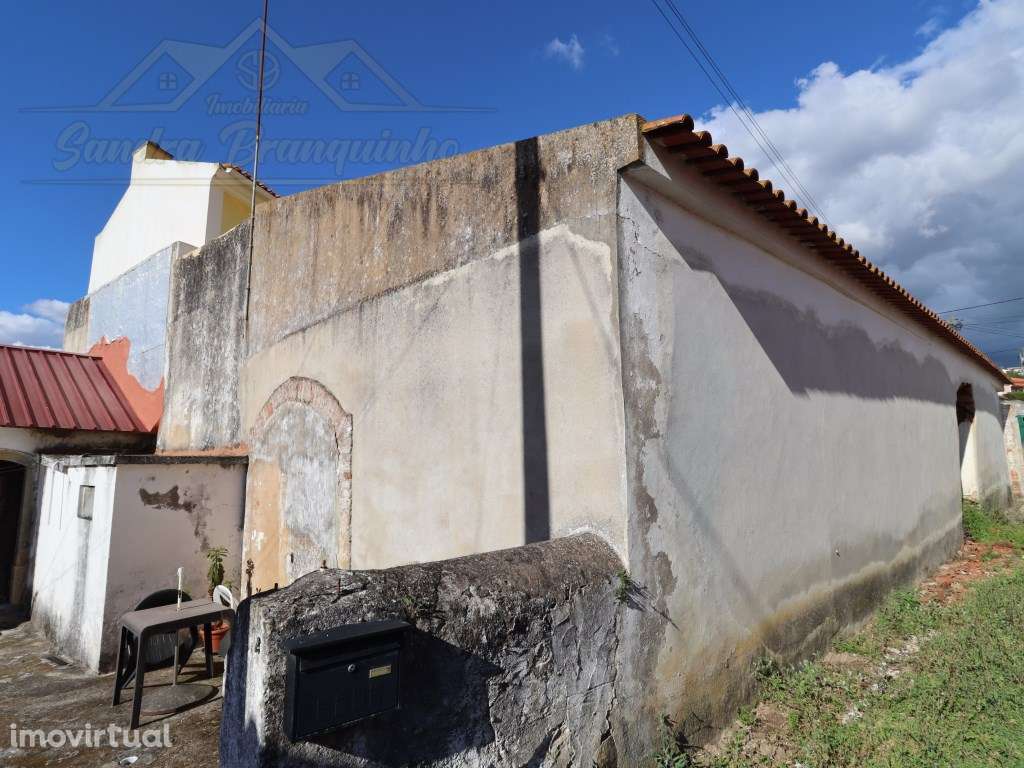 Adega com PROJETO APROVADO para Moradia T2 - Grande imagem: 4/19