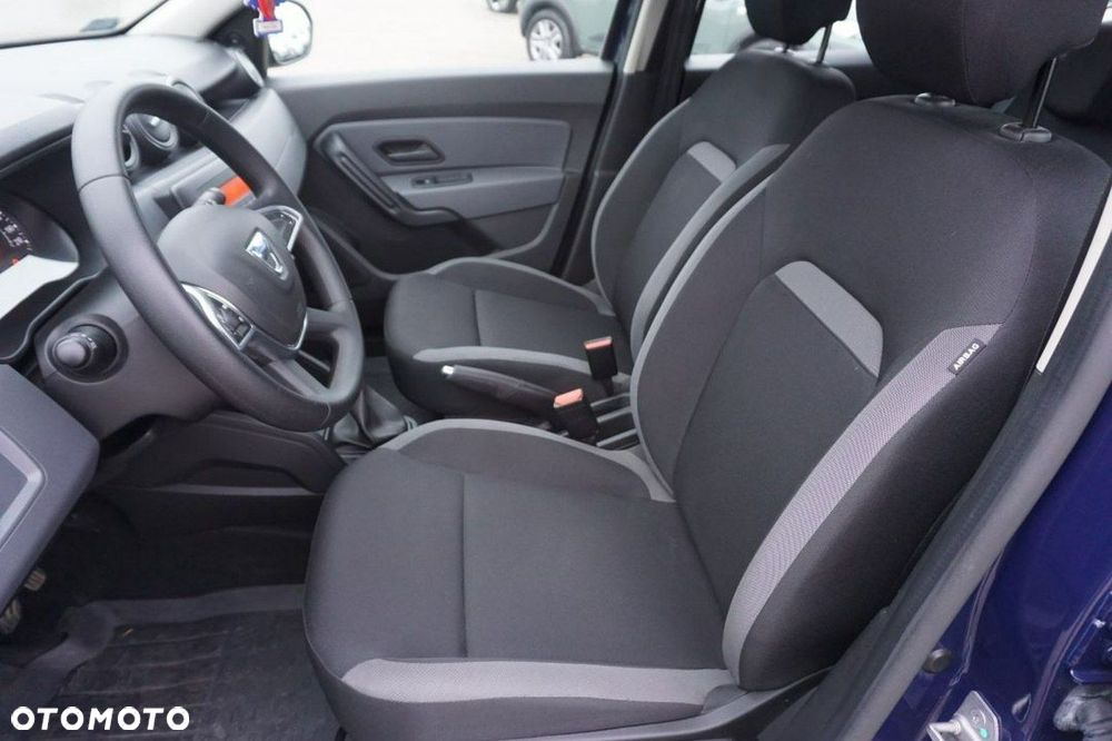 Dacia Duster 1.6 SCe Essential - 9