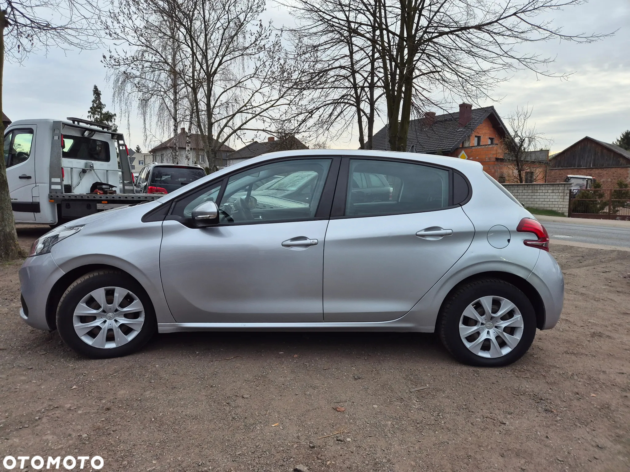 Peugeot 208 1.2 PureTech Active - 11