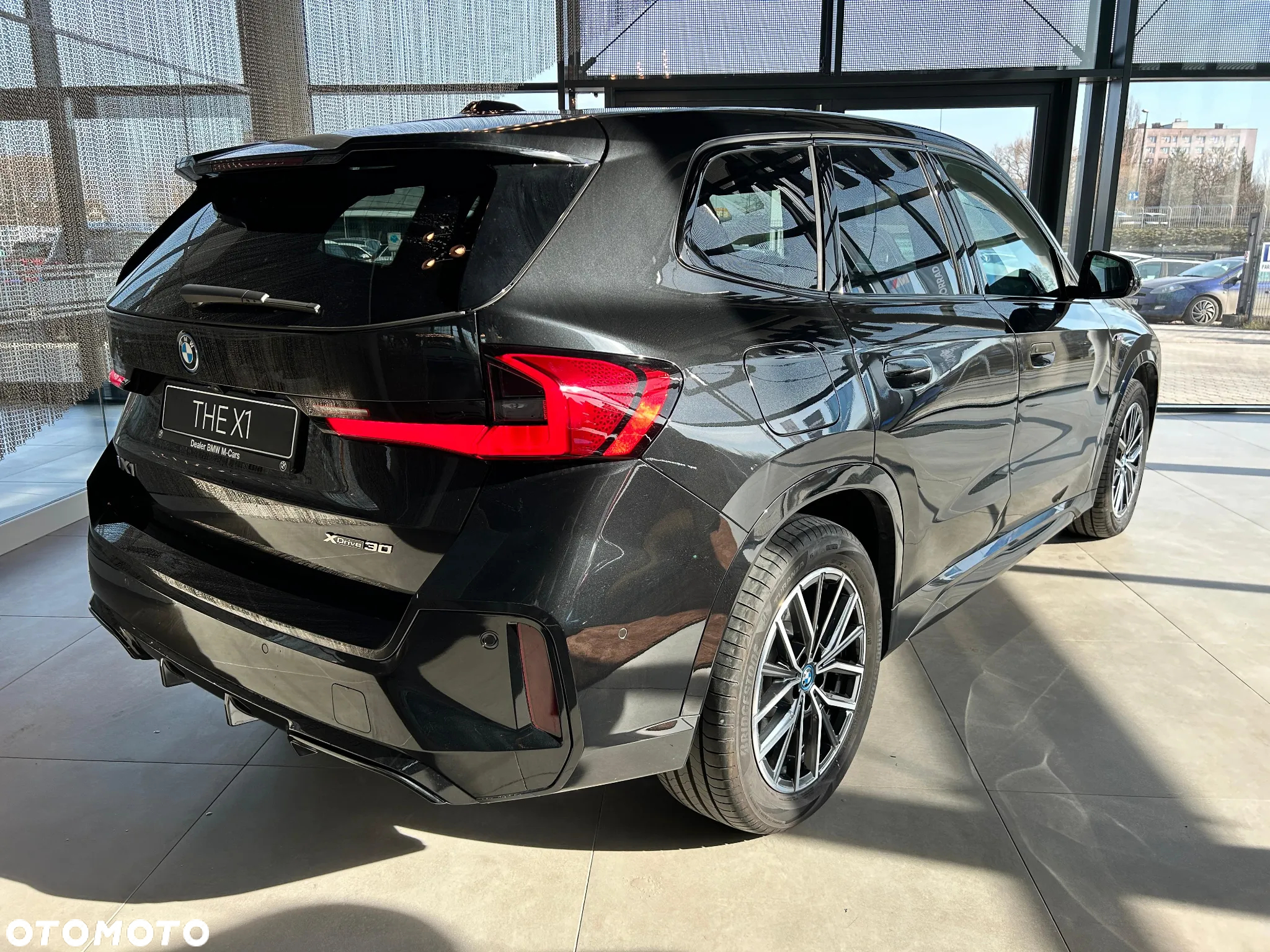 BMW iX1 xDrive30 M Sport - 8