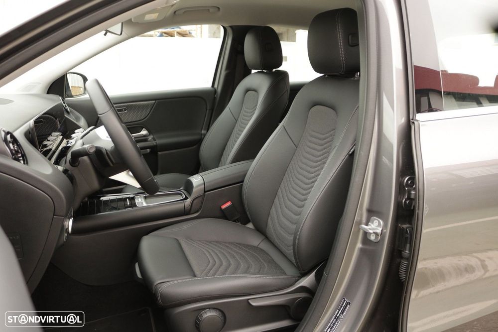 Mercedes-Benz GLA 180 d 8G-DCT - 17