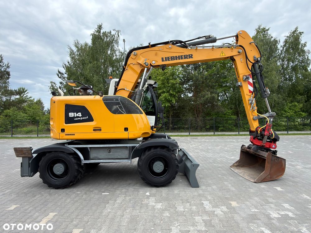 Liebherr A914 compact |rototilt |lapy-plug| - 3