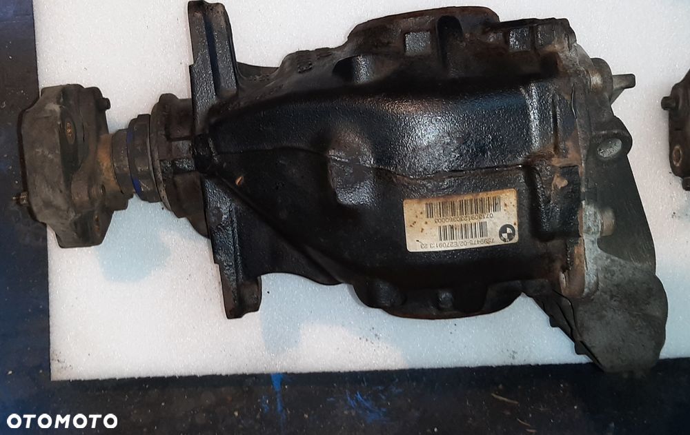Most tylny dyferencjał BMW F22 F30 F31 F33 F34 F36  3.23 7599475 - 1