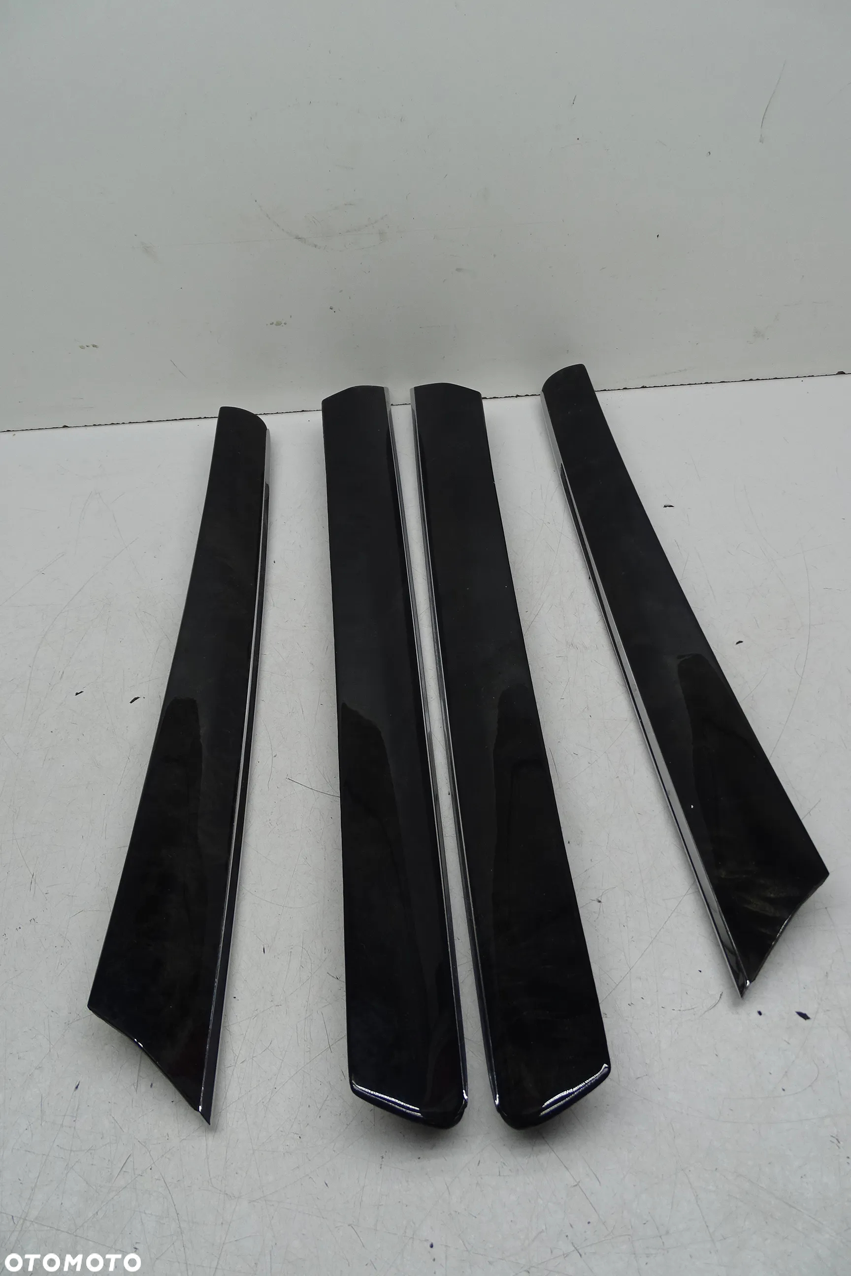 Mercedes ML W164 Lift Listwa Listwy Dekor wewnetrzny drzwi komplet 1647303100 1647303200 1647303300 1647303400 - 2