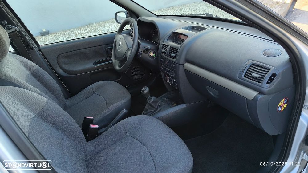 Renault Clio 1.2 16V Pack - 27