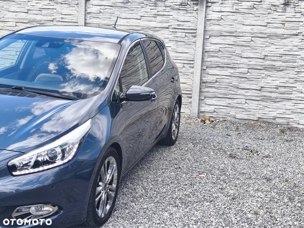 Kia Ceed 1.6 GDI DCT Platinum Edition - 24