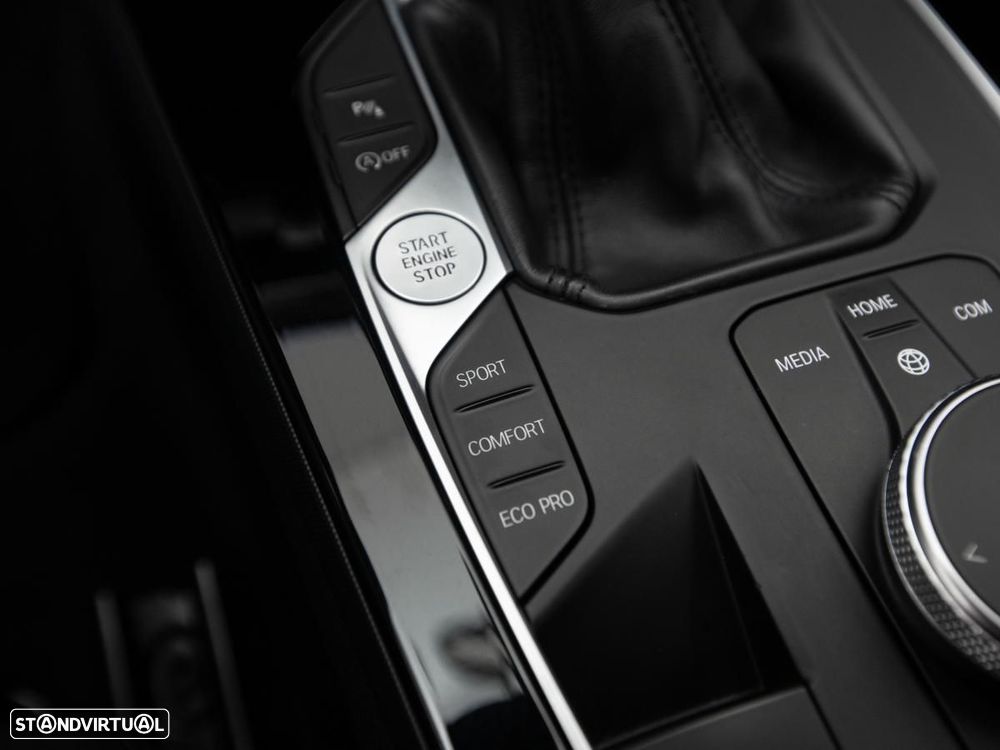 BMW 116 d Pack Desportivo M - 22