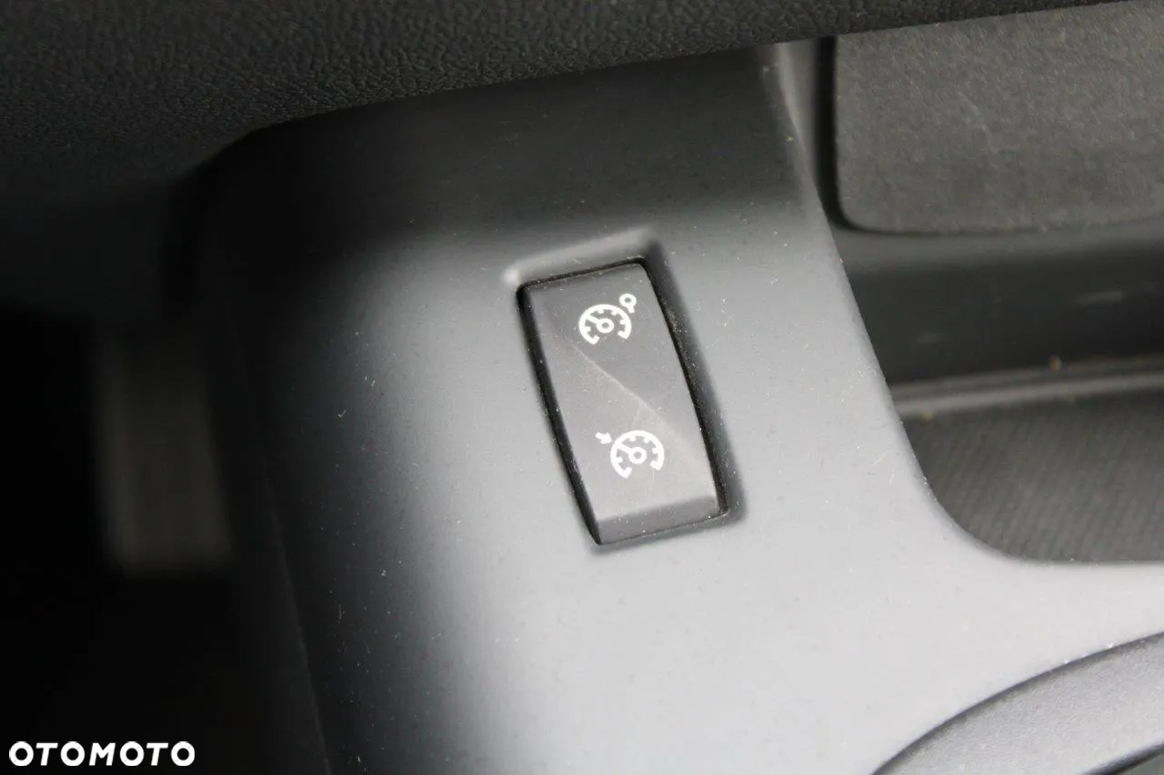 Renault Grand Scenic 1.6 16V 110 Paris - 23