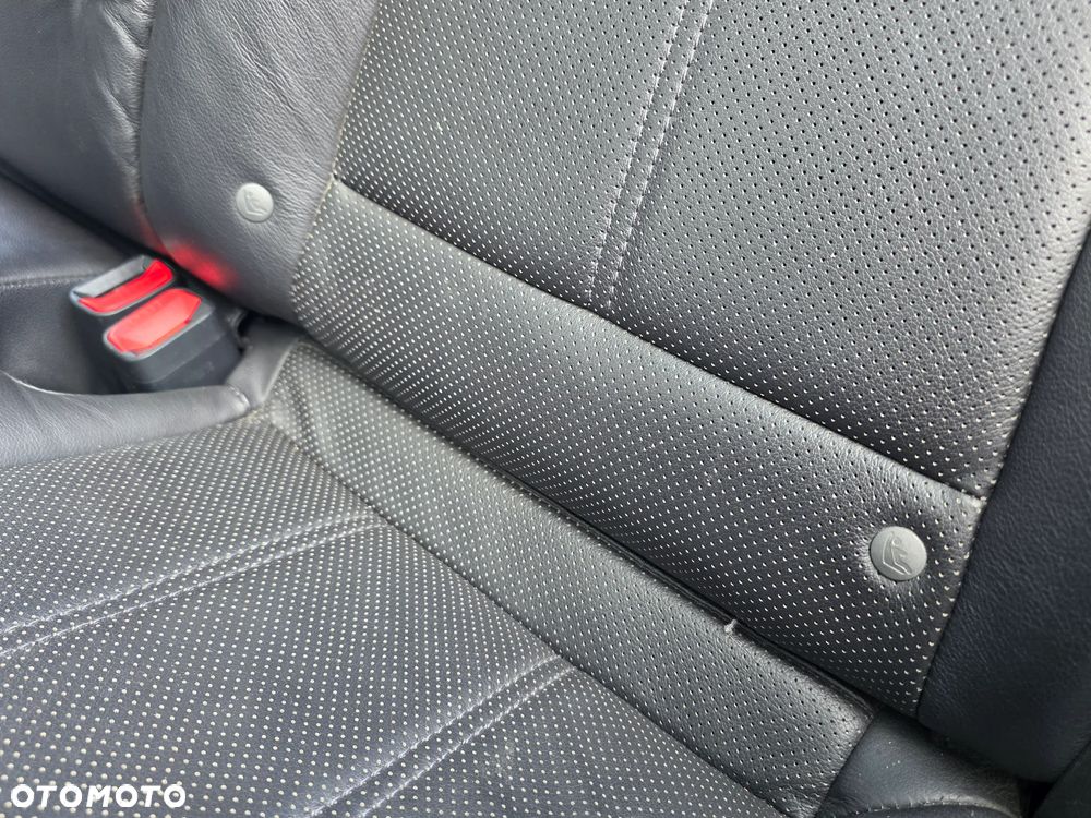 Hyundai ix35 2.0 CRDi 4WD Automatik Premium - 32