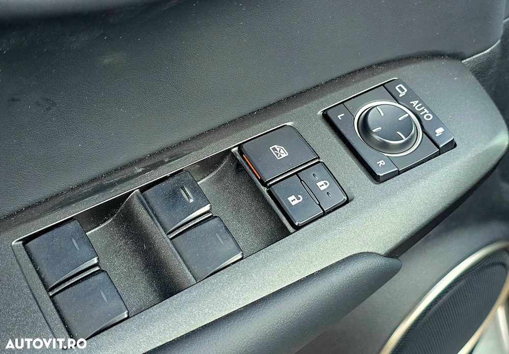 Lexus Seria NX 300h E-FOUR F SPORT - 29