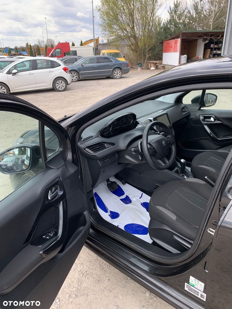 Peugeot 208 1.4 e-HDi Active STT - 11