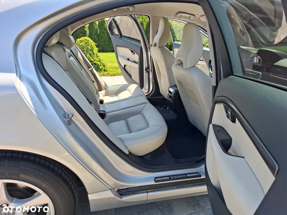 Volvo S80 D4 Momentum - 21