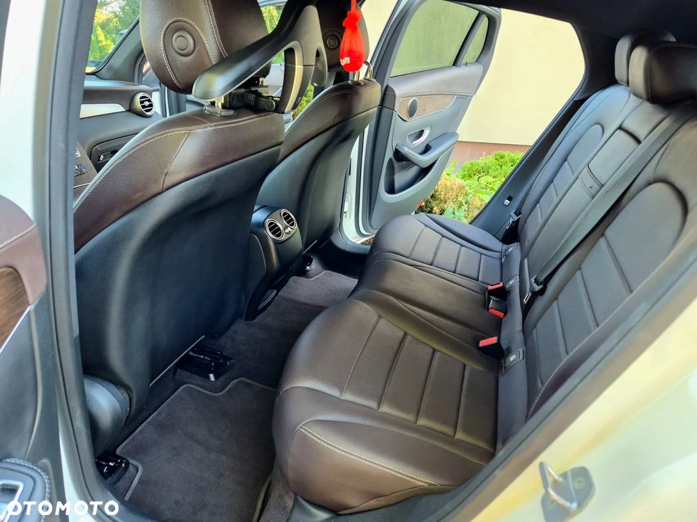 Mercedes-Benz GLC 220 d 4Matic 9G-TRONIC AMG Line - 16