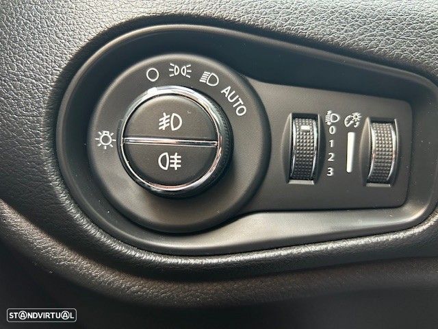 Jeep Renegade 1.6 MJD Limited - 19