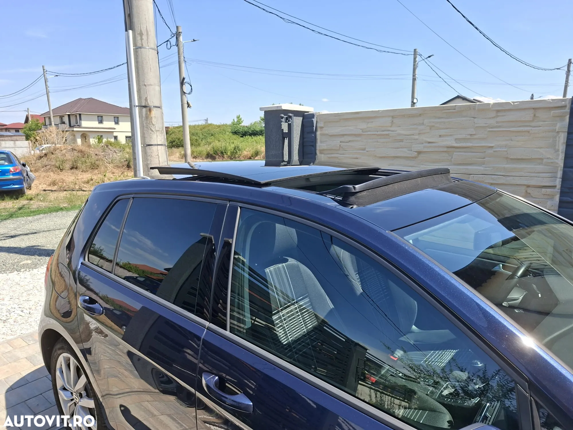 Volkswagen Golf 2.0 TDI BlueMotion Technology Lounge - 4