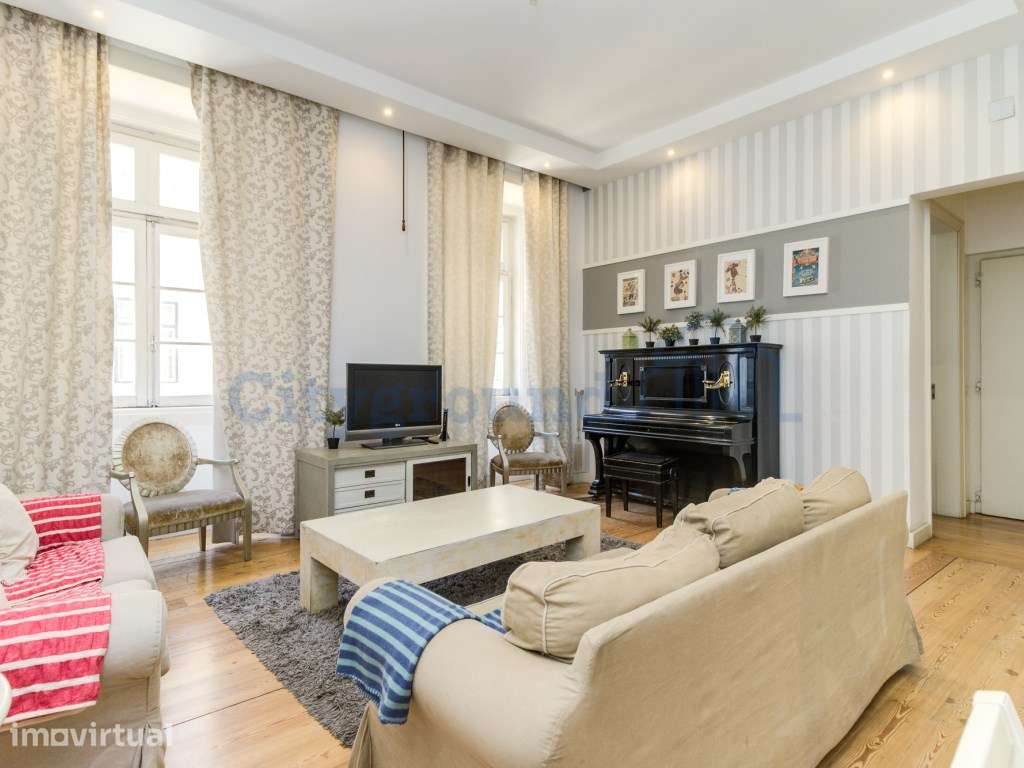 Apartamento T3 cheio de charme em plena Baixa Lisboeta - Grande imagem: 2/25
