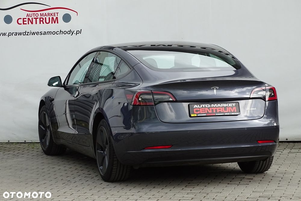 Tesla Model 3 - 20