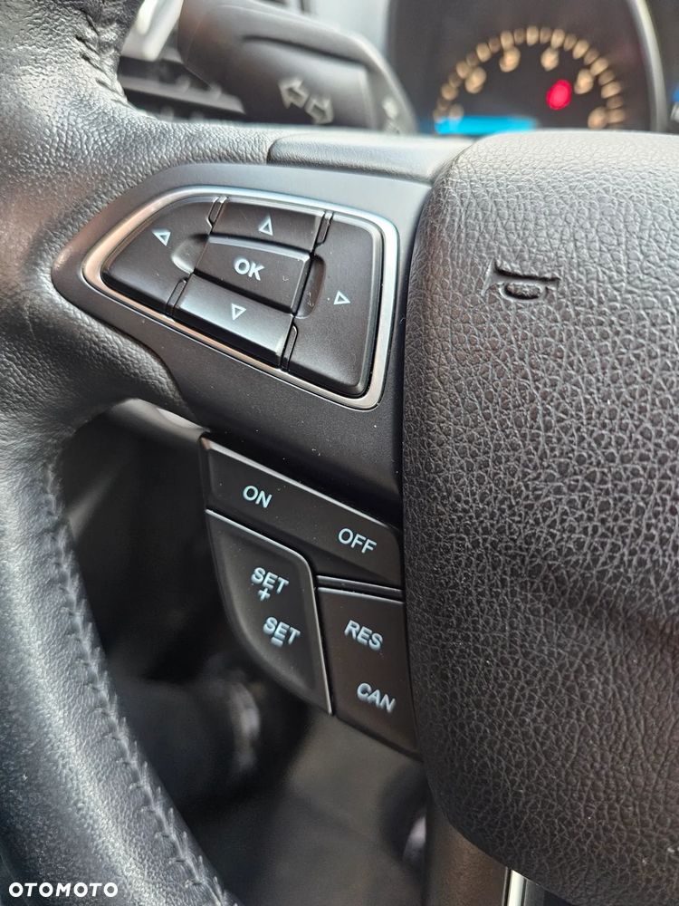 Ford Escape 2.0 EcoBoost AWD Titanium - 11