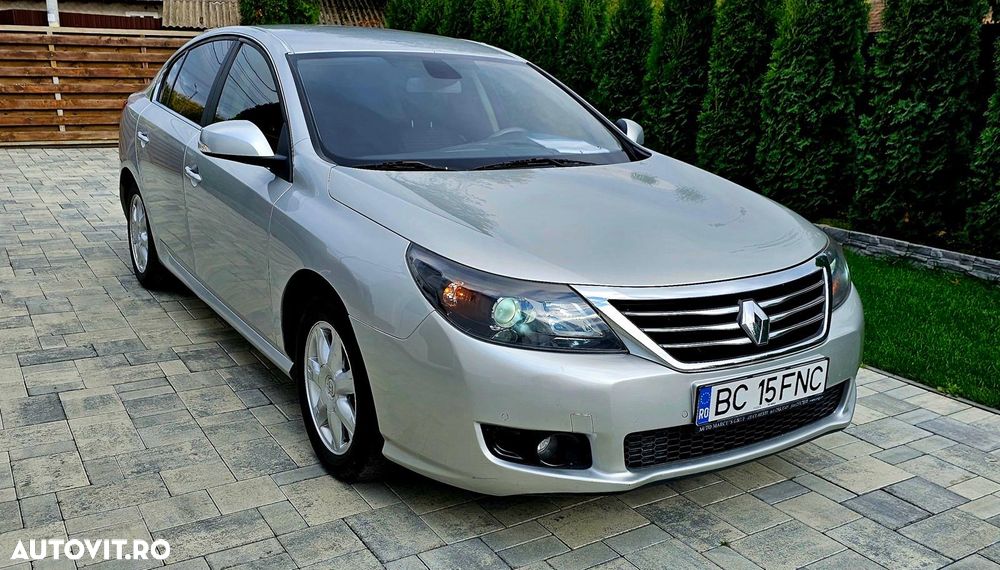 Renault Latitude 2.0 16 V Privilege - 3
