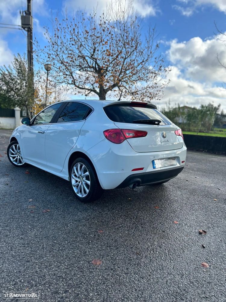 Alfa Romeo Giulietta 1.6 JTDM Distinctive - 2