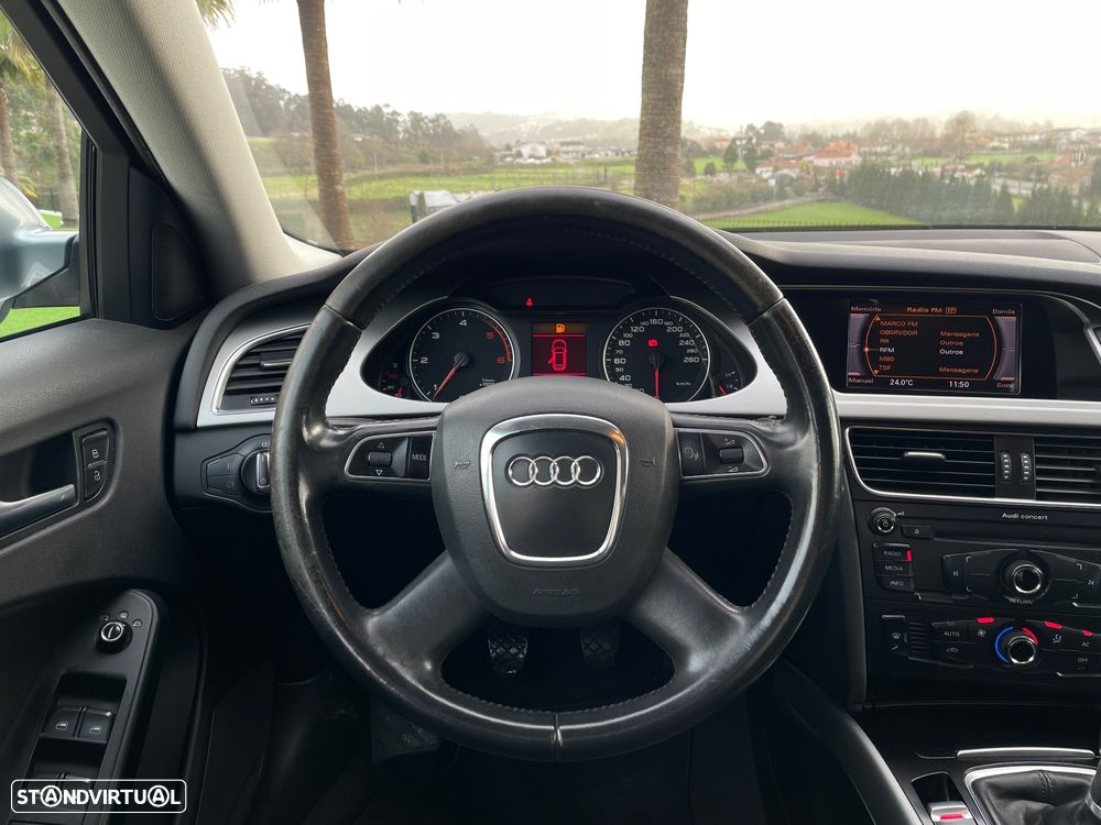 Audi A4 2.0 TDI DPF Ambition - 24