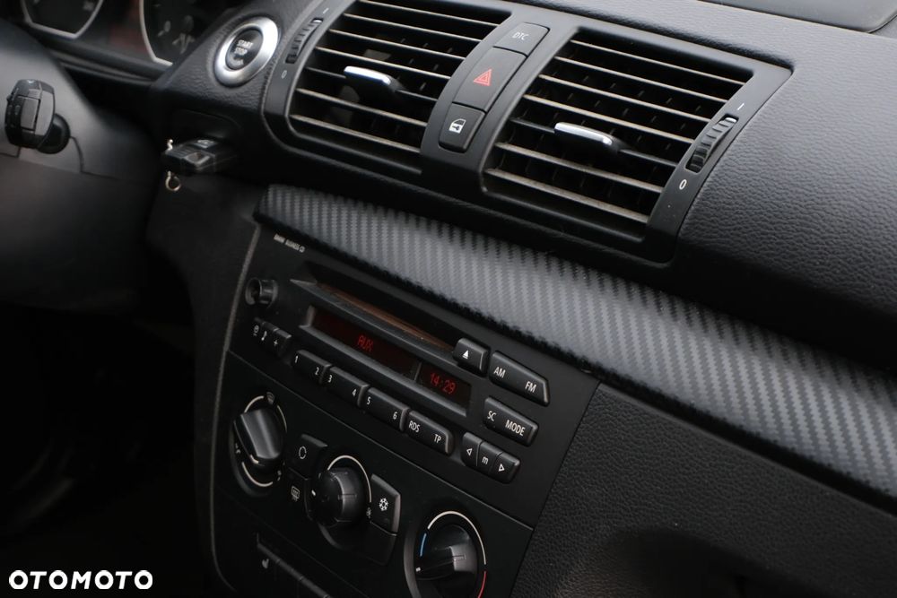 BMW Seria 1 118d - 23