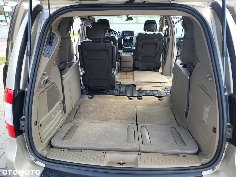 Lancia Voyager 2.8CRD Gold - 12