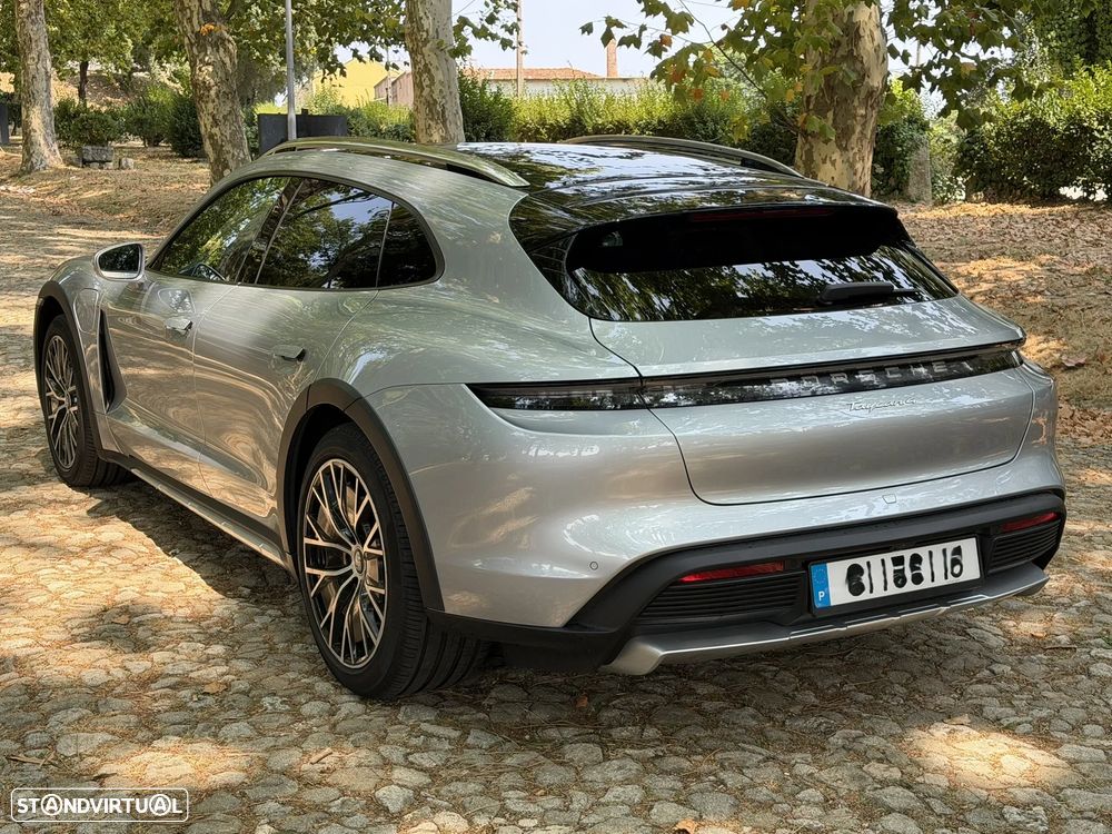 Porsche Taycan Cross Turismo 4 - 60