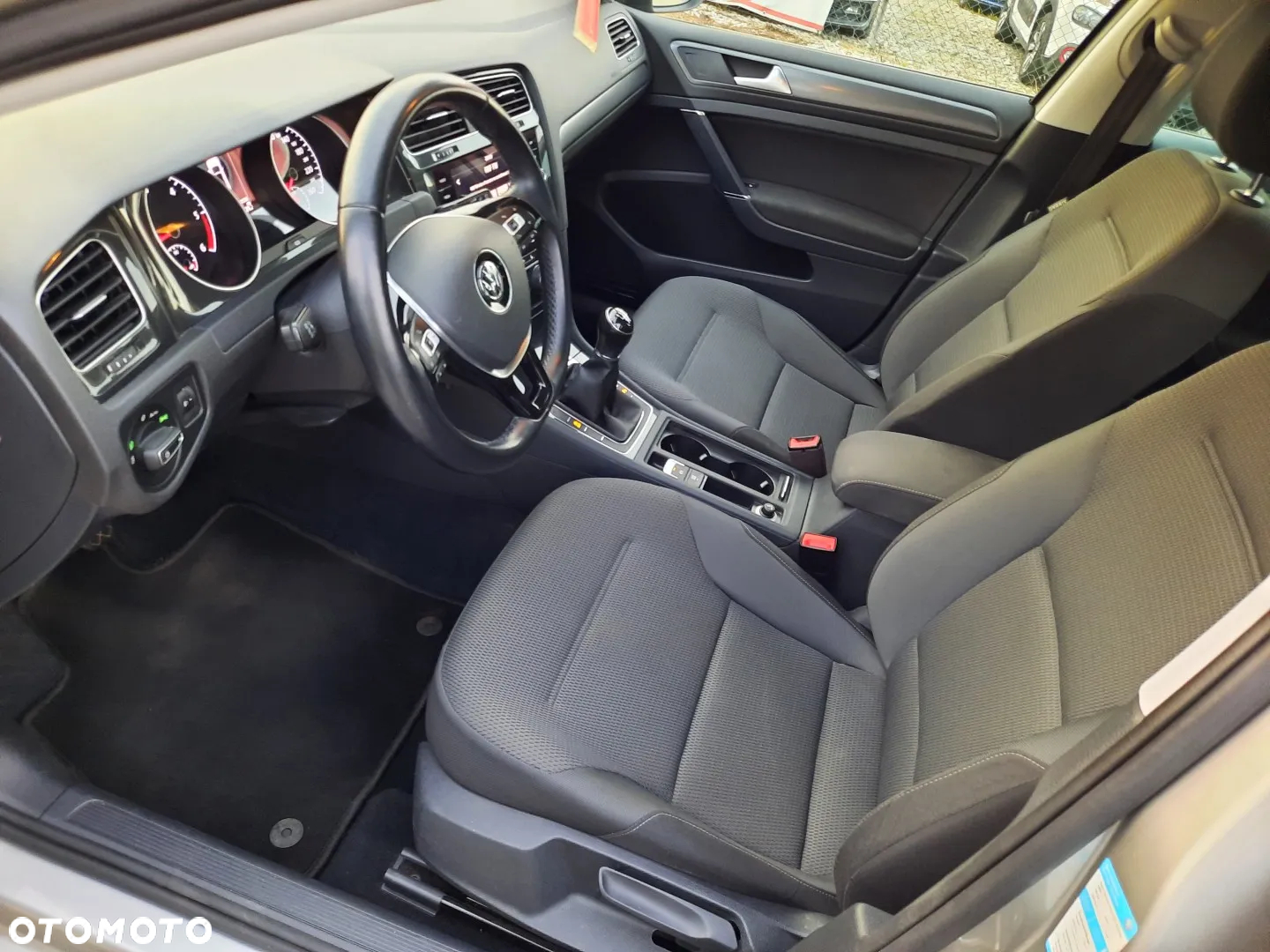 Volkswagen Golf Variant 1.6 TDI (BlueMotion Technology) Comfortline - 16