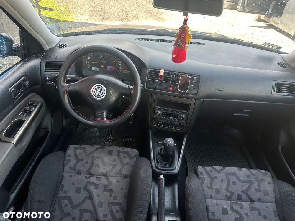 Volkswagen Bora Variant 1.6 - 9