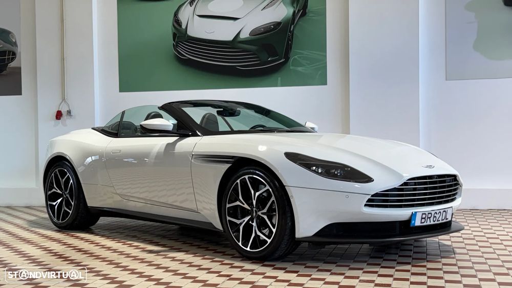 Aston Martin DB11 Volante V8 Auto - 1
