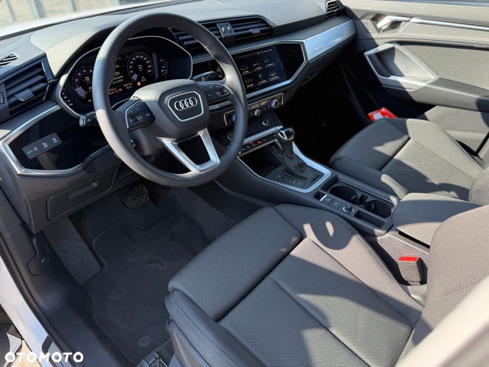 Audi Q3 Sportback - 11
