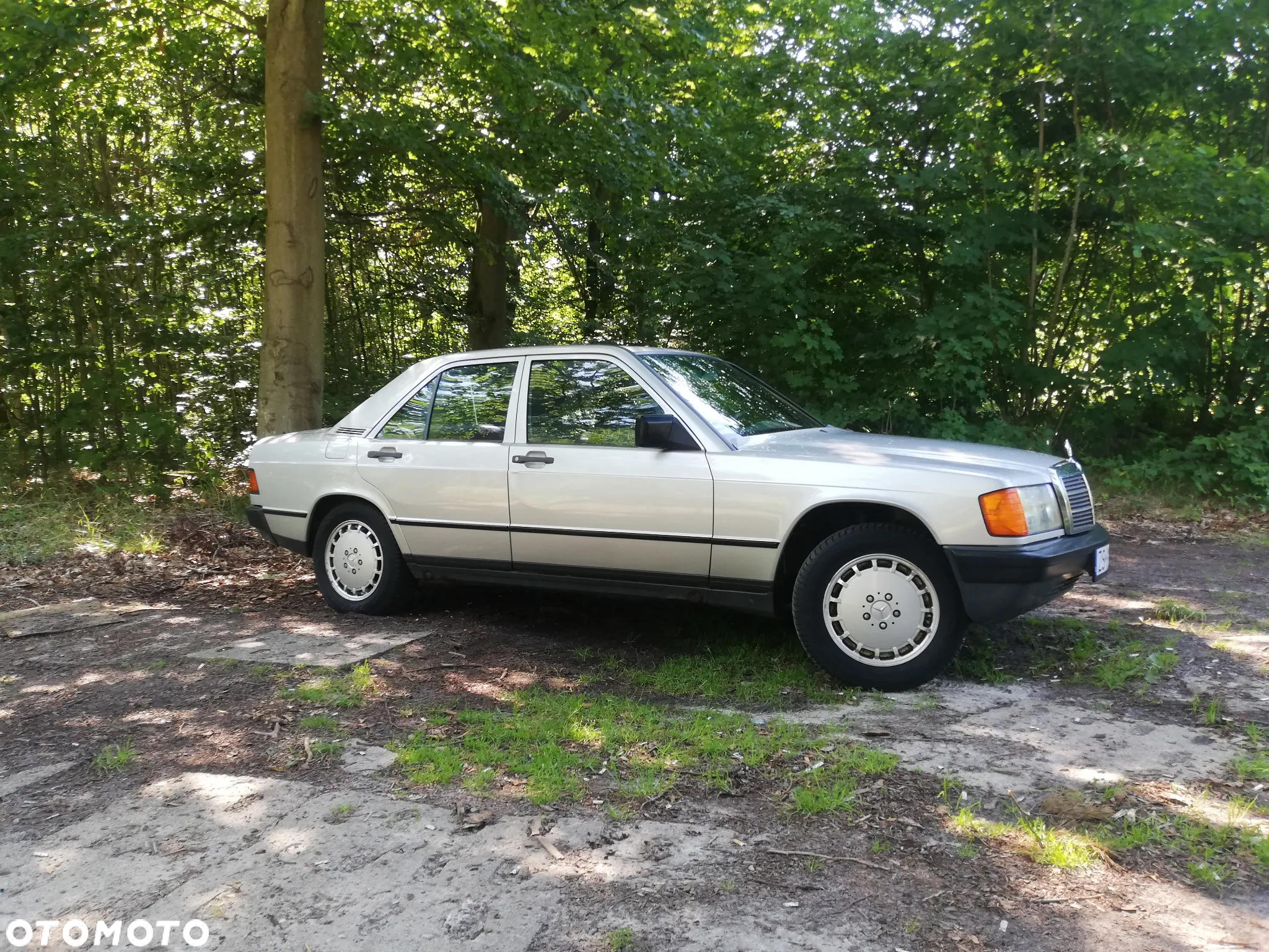 Mercedes-Benz W201 (190) - 6