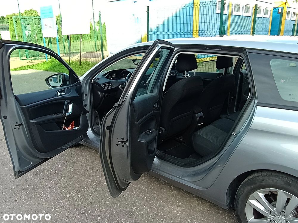 Peugeot 308 1.6 BlueHDi Allure S&S - 11