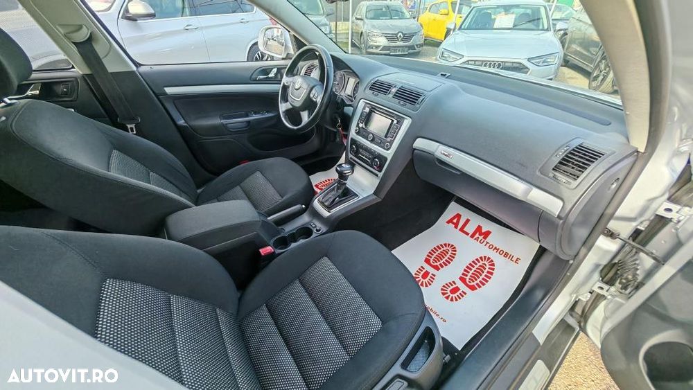 Skoda Octavia 2.0 TDI DPF 4x4 DSG Ambition - 6