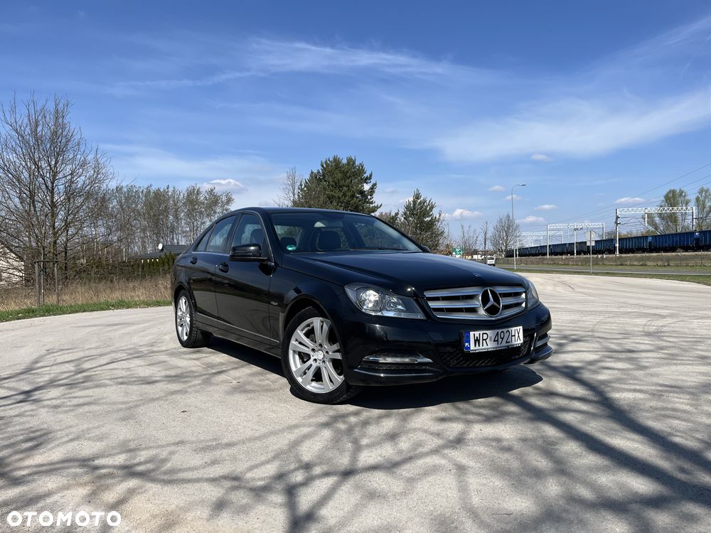 Mercedes-Benz Klasa C 180 CGI BlueEff Avantgarde - 2