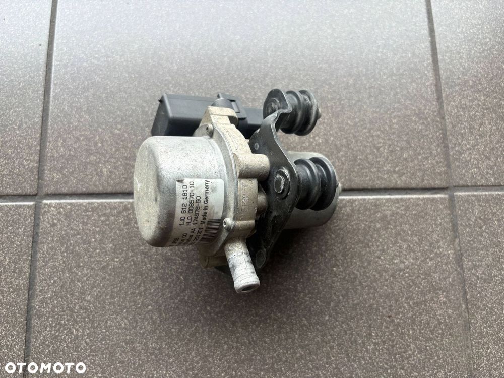 POMPA VACUUM HAMULCÓW VW AUDI SEAT SKODA 1J0612181D - 1