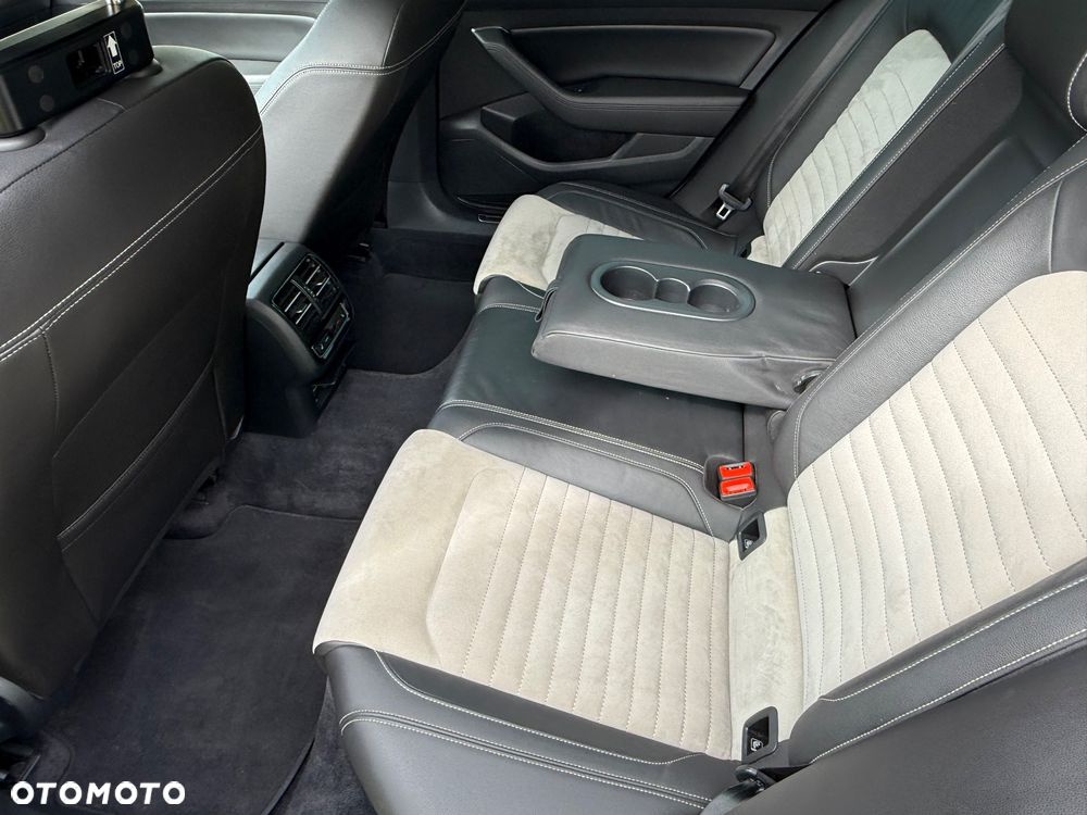 Volkswagen Passat - 15