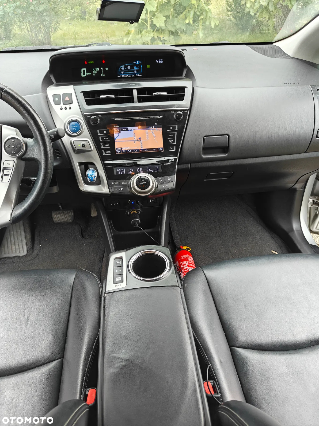 Toyota Prius+ (Hybrid) - 11