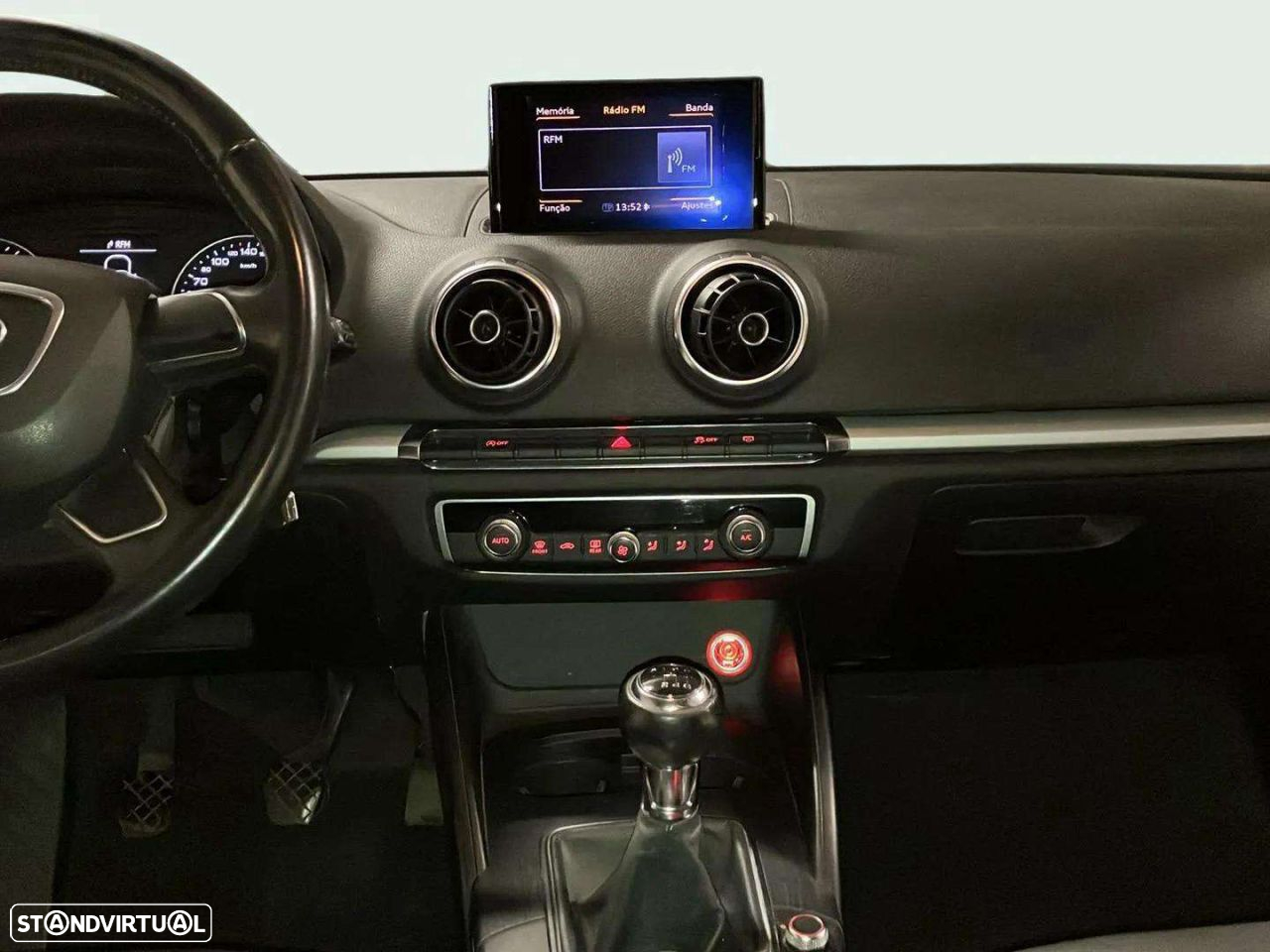 Audi A3 Sportback 1.6 TDI Advance - 10